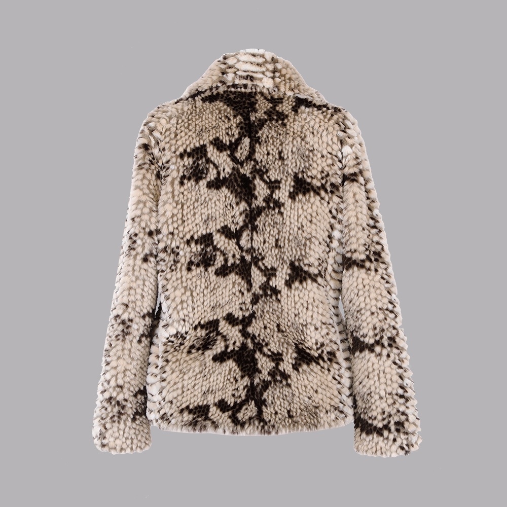 人造毛翻領(lǐng)上衣